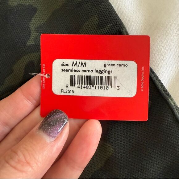 SPANX seamless Camo Leggings - Picture 4 of 8